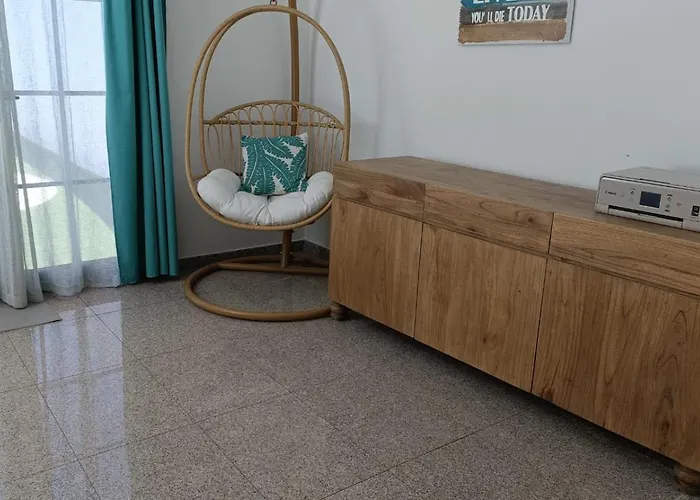 Aquamarina House בית נופש *