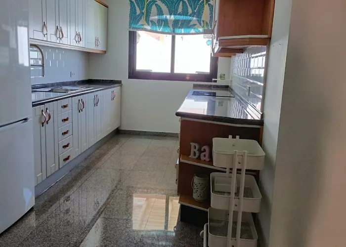 בית נופש Aquamarina House קלטה דה פוסטה